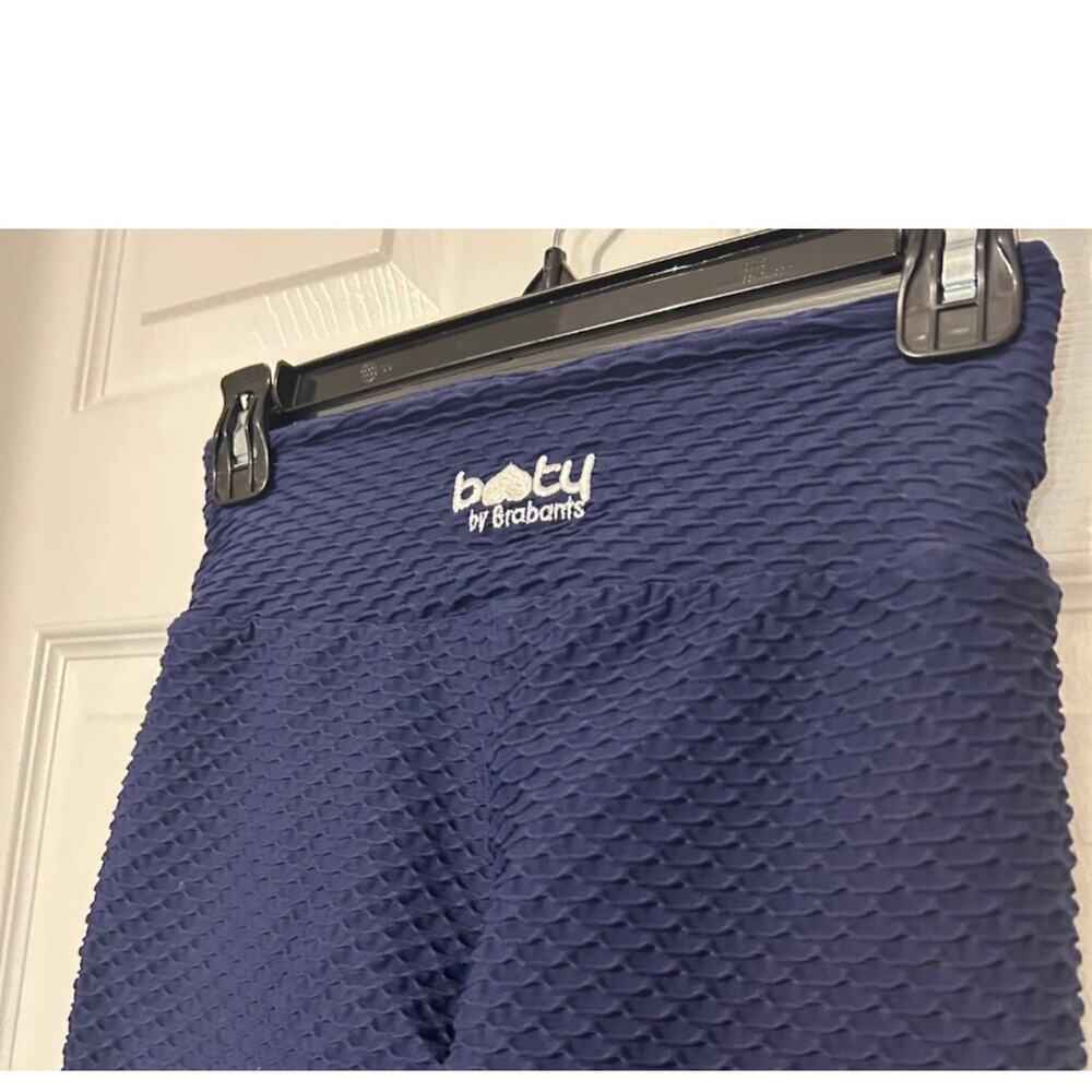 CROCO SKIN SEAMLESS CROPPED LEGGINGS MIDNIGHT BLUE- One Size - Picture 2 of 3